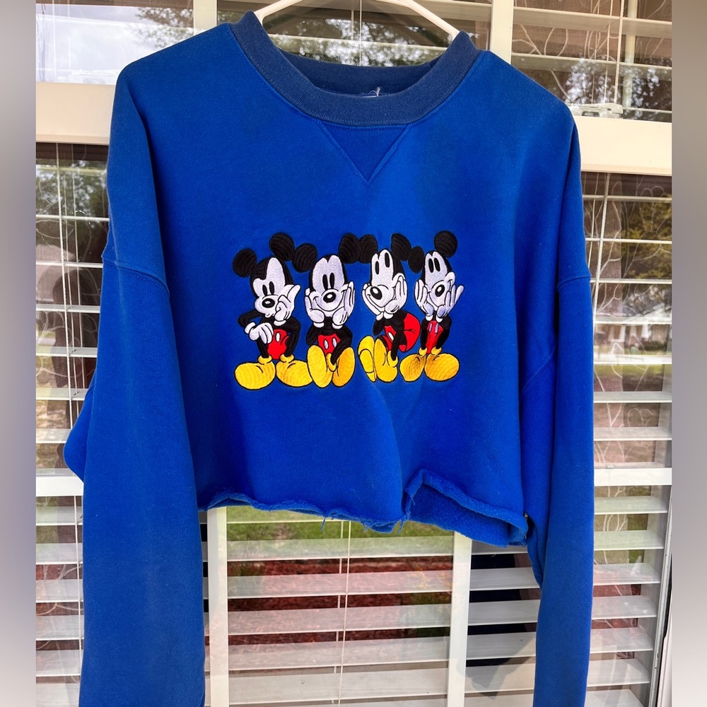 VINTAGE 90s Mickey Expressions Disney Catalog Blue Sweatshirt Cropped sz XL